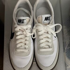 Nike Men's White and Black Classic Sneakers
